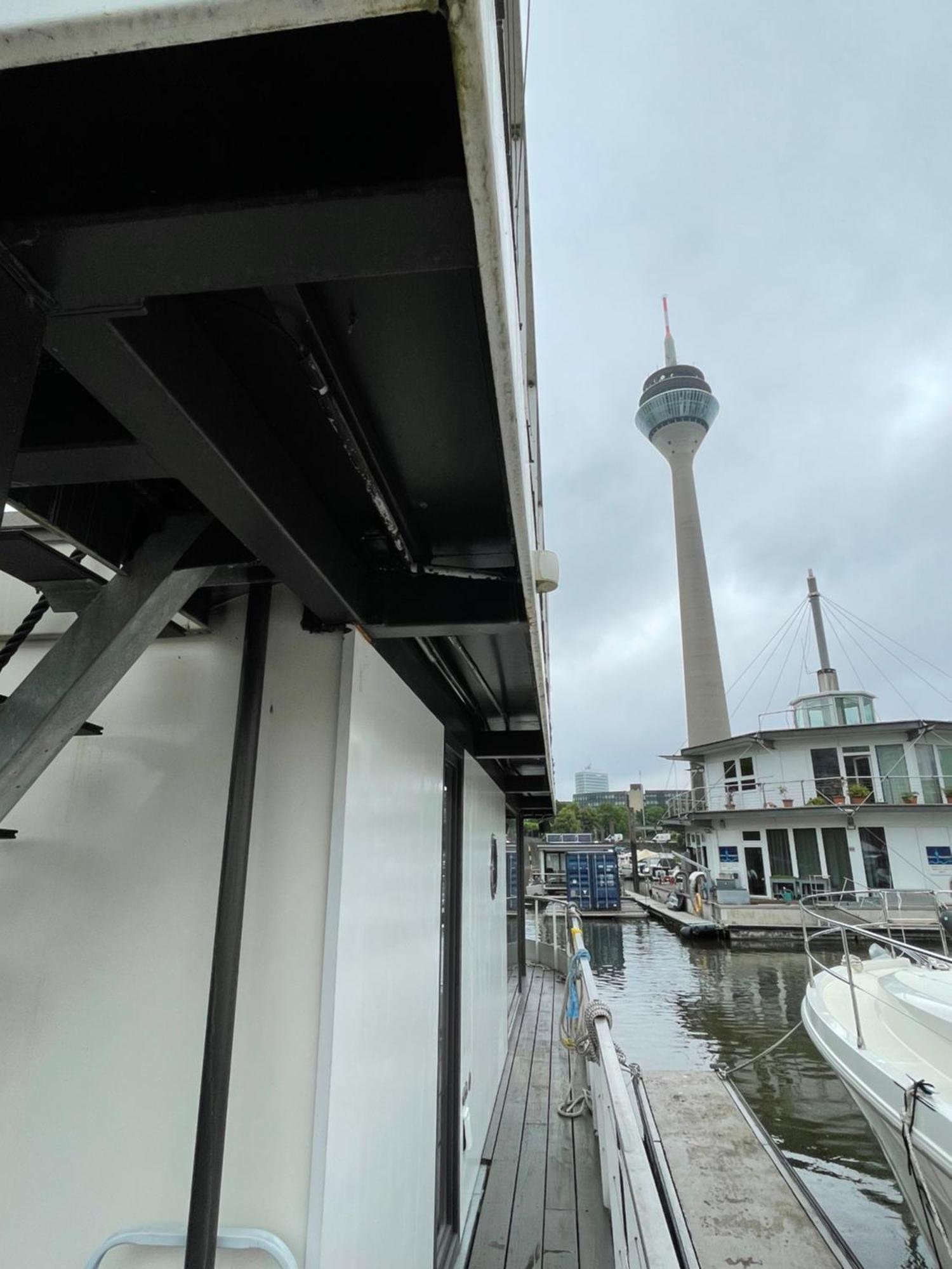 Hotel en barco Hausboot Iron Franz- Entspannung Auf Dem Wasser